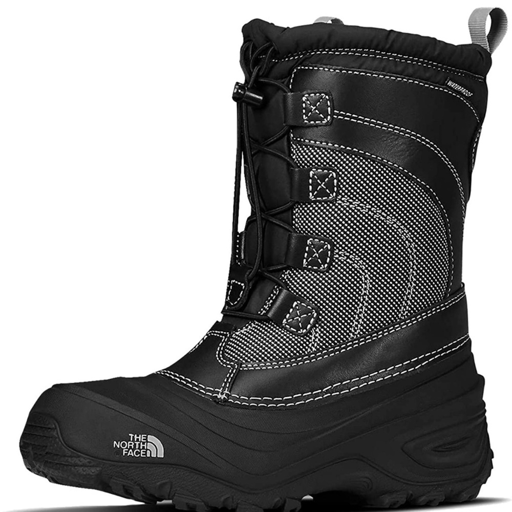 EUC The North Face Apenglow IV waterproof snow boot, boys 4.